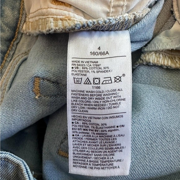 Old Navy Wow Wide Leg Jeans - Picture 10 of 10